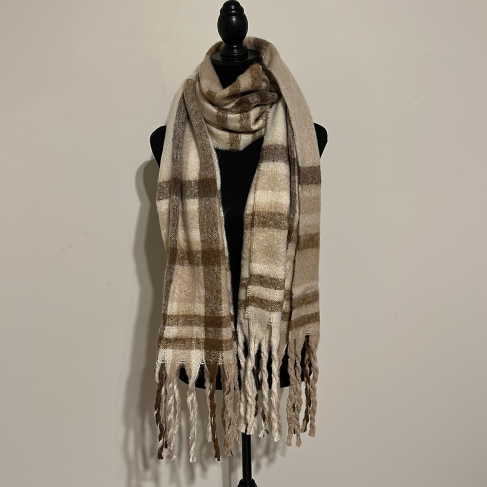 SHEIN Plaid Blanket Scarf